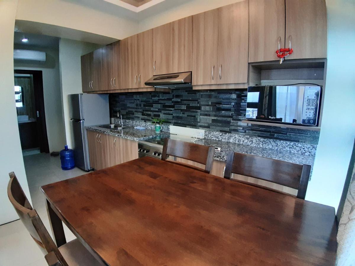 Cebu City Suites Ramos Tower By P&J Екстериор снимка