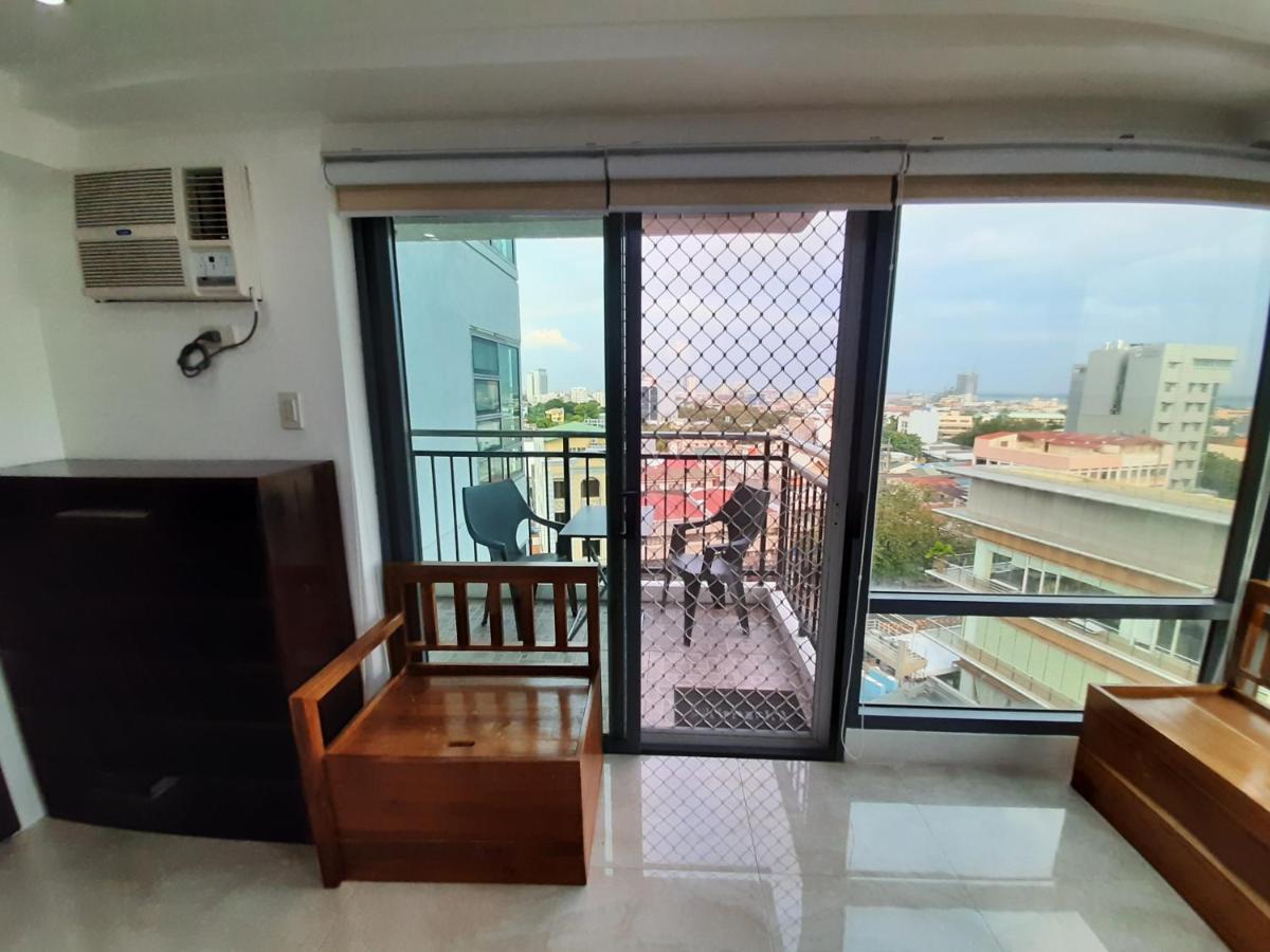 Cebu City Suites Ramos Tower By P&J Екстериор снимка
